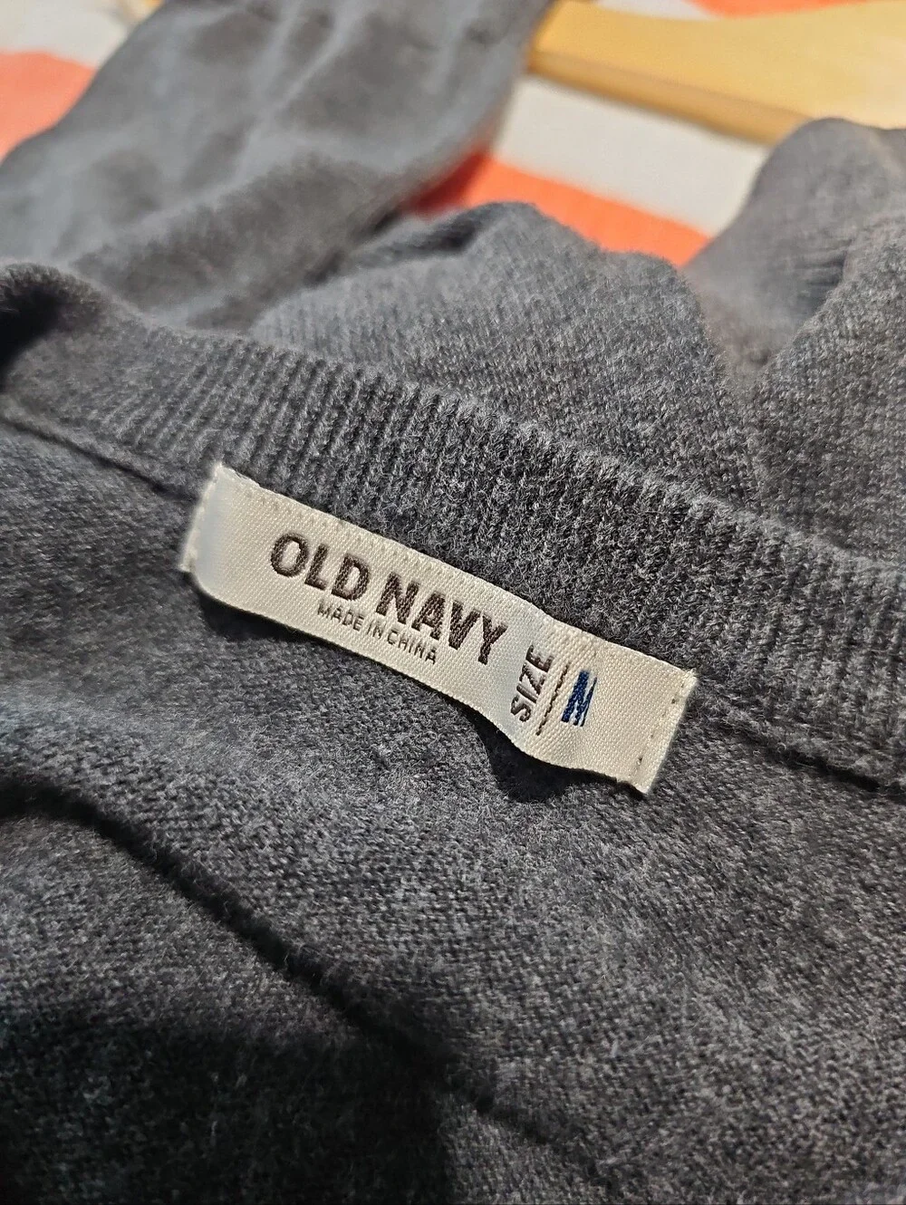 Old Navy Gray V-Neck Sweater | Men's Size M